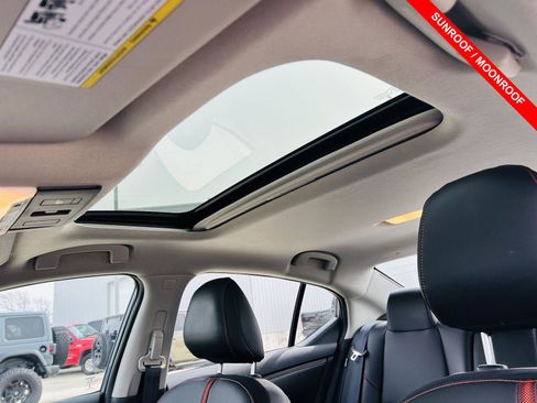 Used 2024 Nissan Sentra SR w/ SR Premium Package image 4