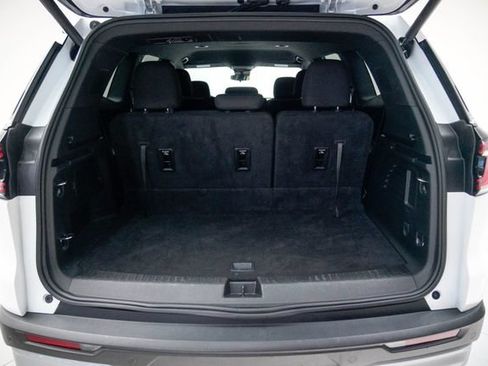 Used 2025 GMC Acadia Elevation FWD image 24