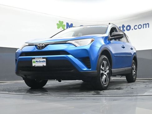 Used 2017 Toyota RAV4 LE w/ All Weather Liner Package AWD/4WD image 7