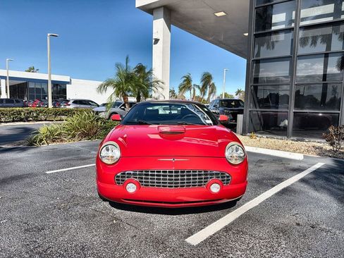 Used 2005 Ford Thunderbird image 3