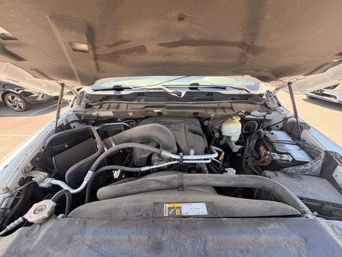 Used 2015 RAM 1500 Express RWD image 30