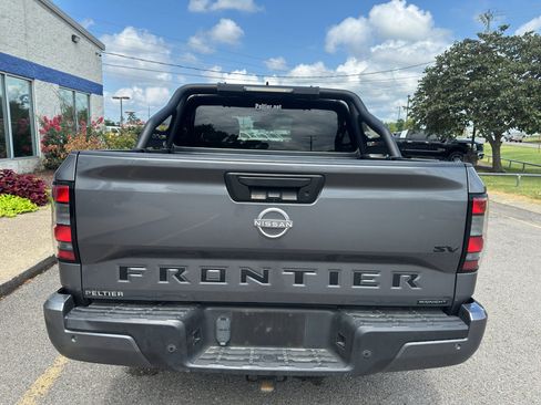 Used 2023 Nissan Frontier SV w/ Midnight Edition Package RWD image 5