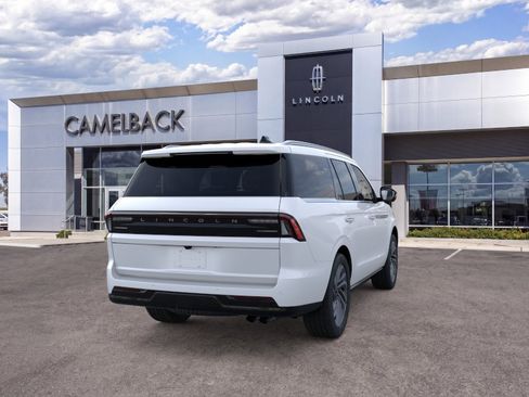 New 2026 Lincoln Navigator Reserve AWD/4WD image 33