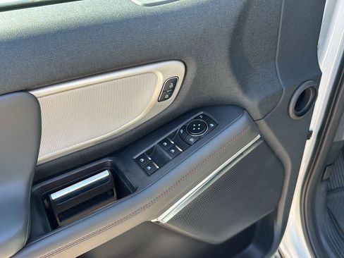 Used 2025 Ford Expedition Active image 15