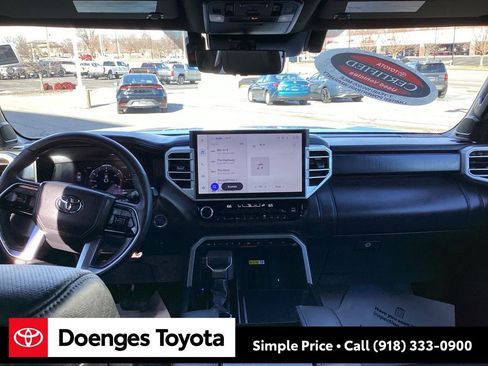 Used 2024 Toyota Sequoia Platinum image 17