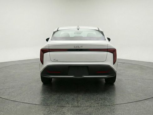 Used 2025 Kia K4 LXS image 6