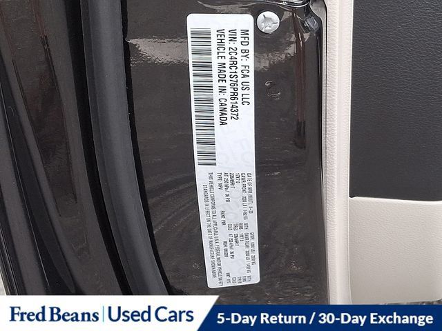 Used 2023 Chrysler Pacifica Limited FWD image 36