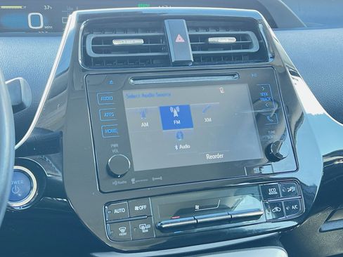 Used 2017 Toyota Prius Four Touring image 18