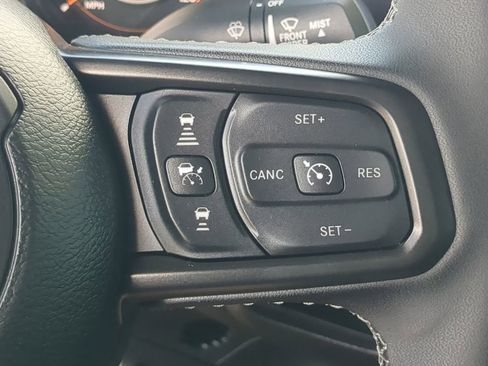 Used 2025 Jeep Gladiator Rubicon w/ Convenience Group image 25