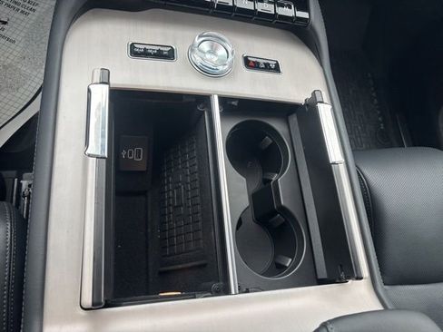New 2025 Lincoln Navigator Reserve w/ Jet Appearance Package AWD/4WD image 30