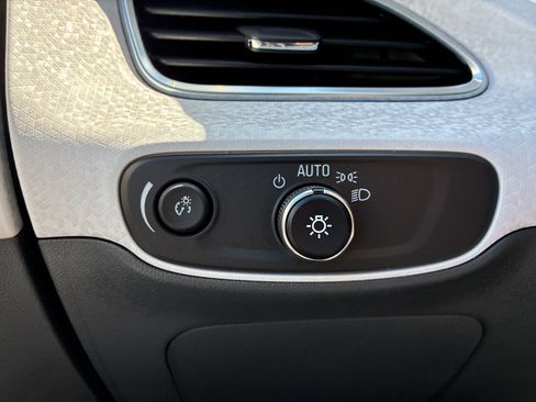 Used 2018 Chevrolet Bolt LT FWD image 24