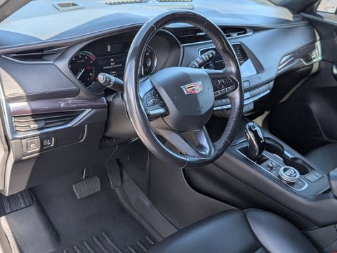 Used 2021 Cadillac XT4 Luxury w/ Cold Weather Package image 14