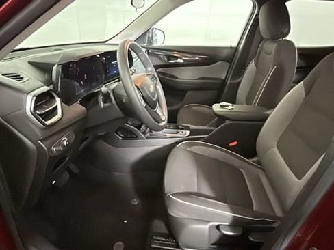 Used 2024 Chevrolet TrailBlazer LT AWD/4WD image 11