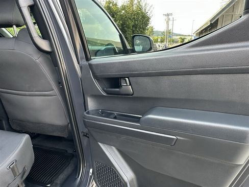 Used 2024 Toyota Tacoma SR5 AWD/4WD image 39