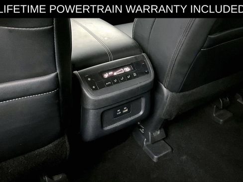 Used 2023 Nissan Pathfinder SL AWD/4WD image 31
