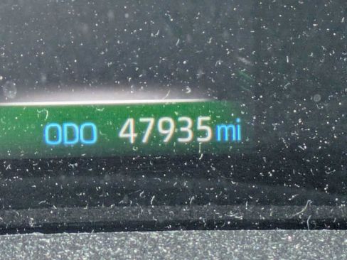 Used 2024 Toyota Sienna XLE w/ XLE Plus Package AWD/4WD image 9