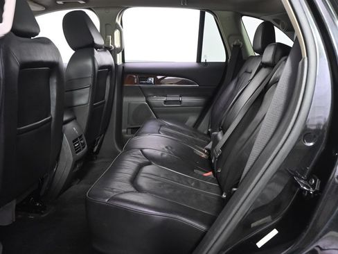 Used 2014 Lincoln MKX AWD w/ Equipment Group 102A image 21