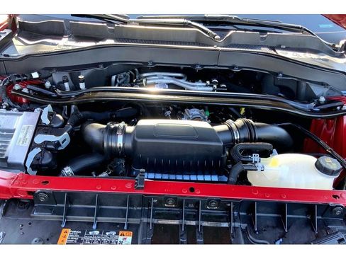 Used 2025 Ford Explorer ST AWD/4WD image 12