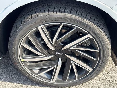 New 2025 Lincoln Aviator Black Label w/ Jet Appearance Package AWD/4WD image 9