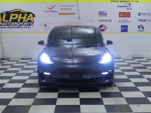 Used 2018 Tesla Model 3 Performance image 2