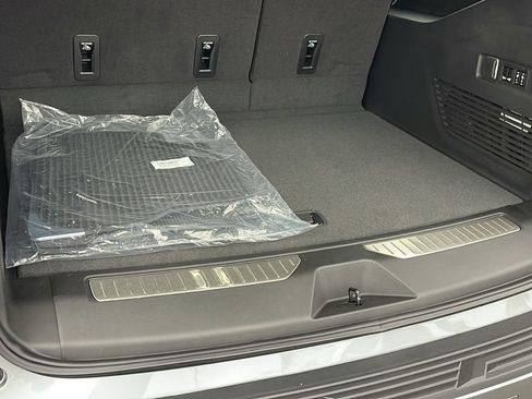 New 2026 GMC Yukon XL Denali Ultimate AWD/4WD image 27