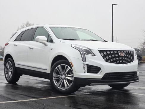 Used 2024 Cadillac XT5 Premium Luxury image 2