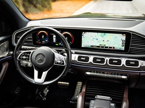 Used 2022 Mercedes-Benz GLS 450 4MATIC w/ AMG Line Exterior image 34