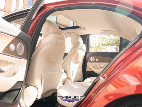 Used 2019 Mercedes-Benz E 300 4MATIC w/ Driver Assistance Package image 21