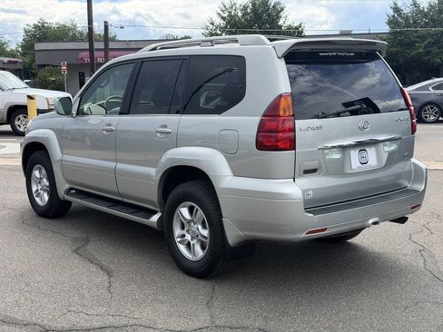 Used 2004 Lexus GX 470 w/ Preferred Accessory Pkg AWD/4WD image 11