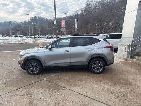 Used 2024 Kia Seltos S image 4