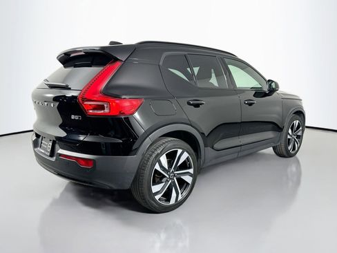 Certified 2023 Volvo XC40 B5 Plus w/ Climate Package image 6