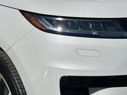 New 2026 Land Rover Range Rover Sport Dynamic SE AWD/4WD image 11