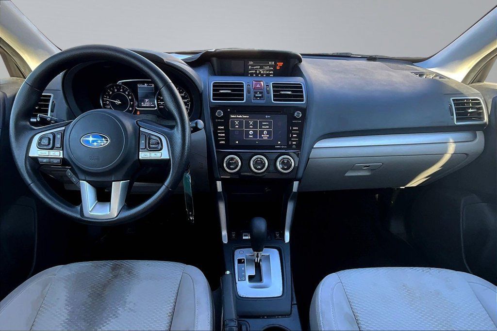 Used 2017 Subaru Forester 2.5i Premium AWD/4WD image 7