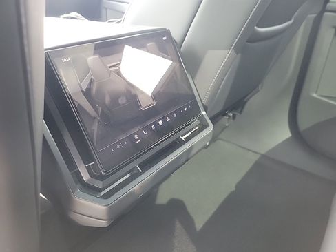 Used 2025 Tesla Cybertruck AWD Crew Cab image 20