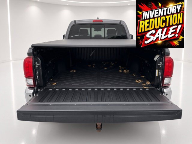 Used 2018 Toyota Tacoma SR5 AWD/4WD image 9
