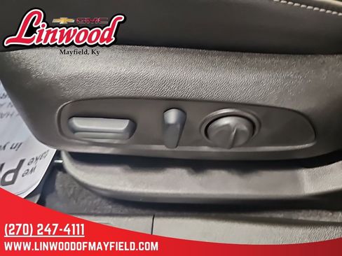 Used 2023 GMC Acadia Denali FWD image 19