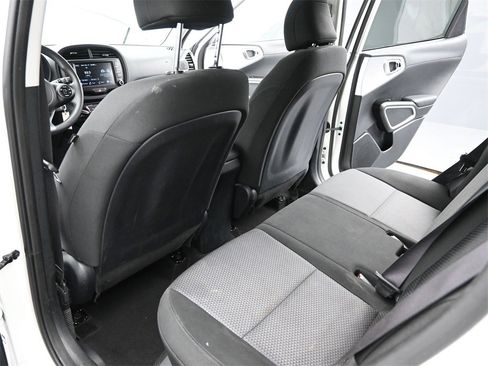 Certified 2022 Kia Soul LX w/ Technology Package image 13