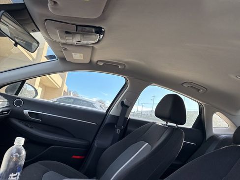 Used 2021 Hyundai Sonata SEL w/ Winter Weather Package image 12