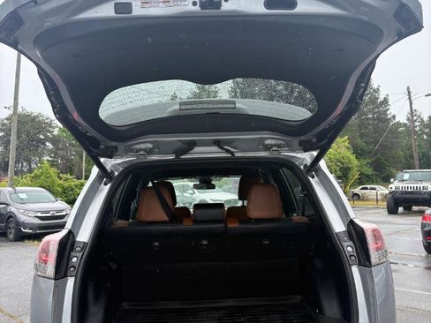 Used 2017 Toyota RAV4 SE FWD image 6