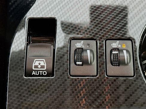 Used 2020 Toyota 4Runner TRD Off-Road Premium image 25