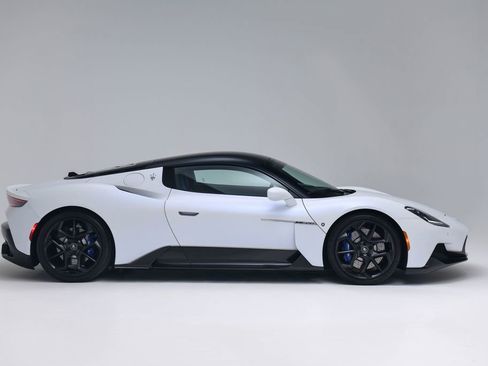 Used 2022 Maserati MC20 Coupe RWD image 2