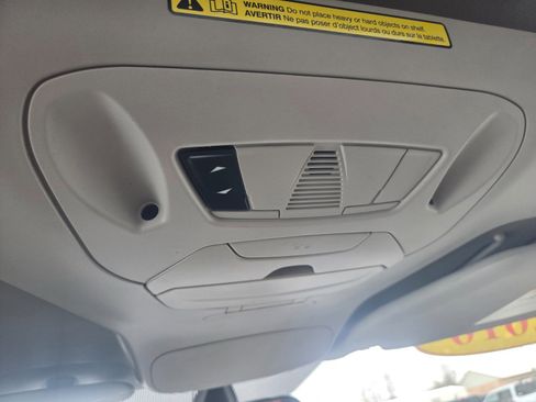 Used 2016 Ford Transit Connect XLT image 17