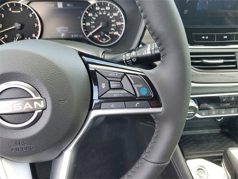 New 2025 Nissan Altima 2.5 SL image 16