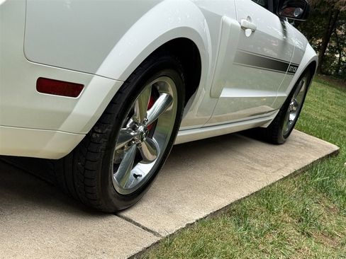 Used 2009 Ford Mustang GT image 39