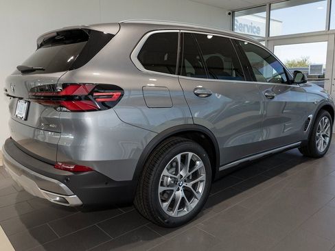 New 2026 BMW X5 xDrive40i w/ Premium Package image 5