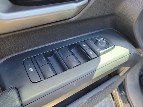 Used 2024 Toyota Tacoma TRD Off-Road AWD/4WD image 19