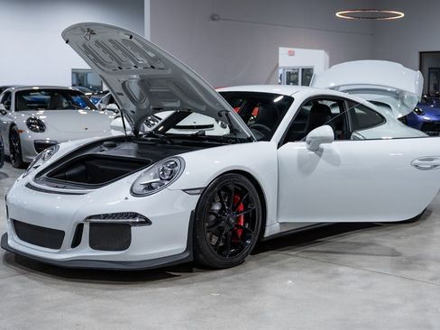 Used 2016 Porsche 911 GT3 RWD image 33