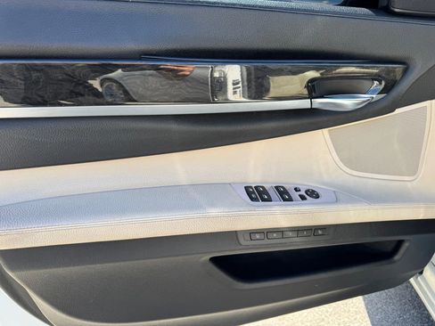 Used 2012 BMW 740Li image 14