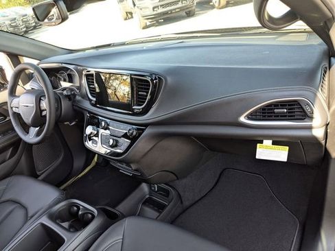 New 2026 Chrysler Pacifica Select w/ S Appearance Package FWD image 37