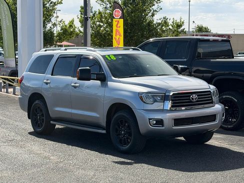 Used 2018 Toyota Sequoia Limited w/ Safety & Convenience Package AWD/4WD image 4